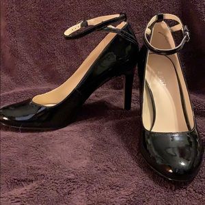 Nine West Black Patent Heels w/ Ankle Strap Size 8